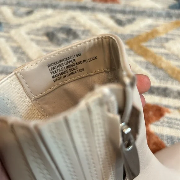 Steve Madden Rickki Pointed to Boot - Picture 8 of 9